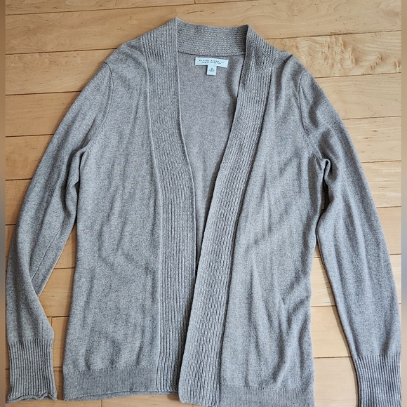 BANANA REPUBLIC cashmere blend ecru/ beige color cardigan in size S - Picture 10 of 10